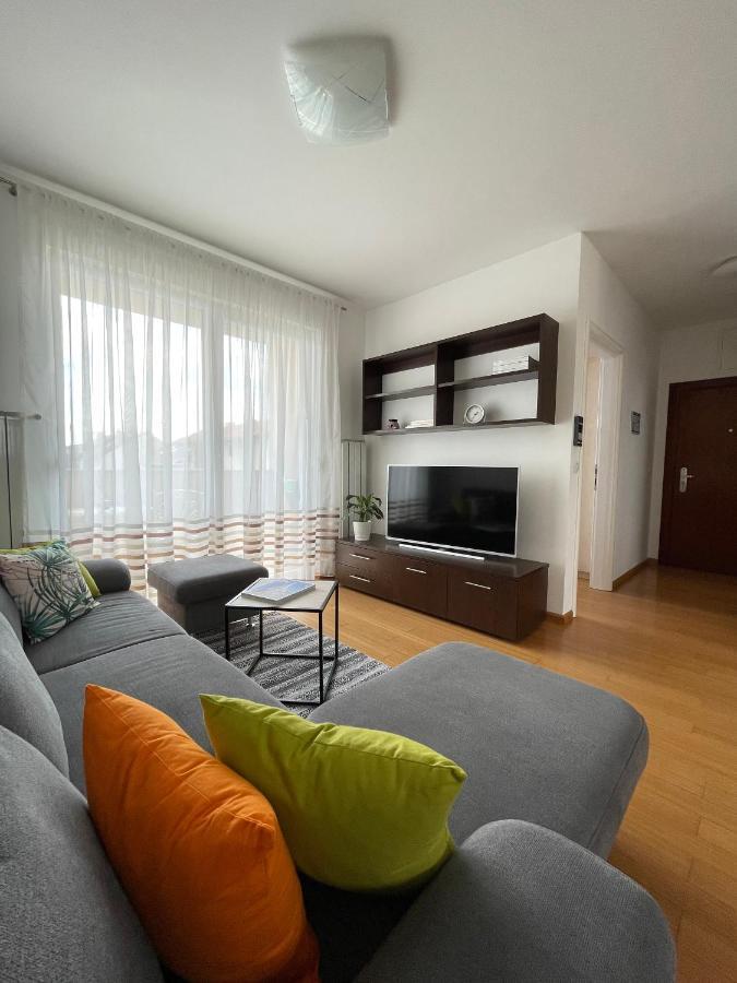 Lipa Apartment ซาเกร็บ ภายนอก รูปภาพ